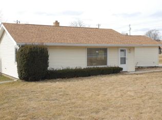4327 S 84th St, Greenfield, WI 53228