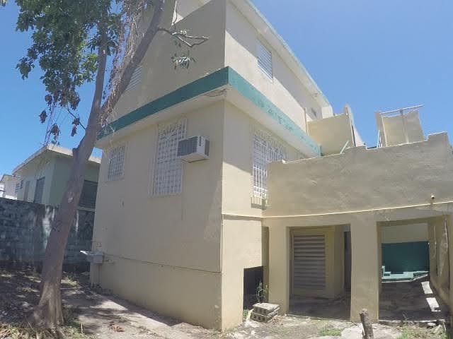 2nd image of 70 Calle Santiago Ruiz