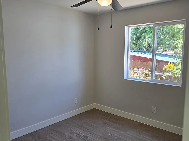 754 S 96th Pl #B — Photo 11