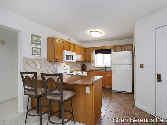 2nd image of 3288B Devonwood Hills Dr NE