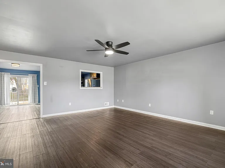 2541 Symphony Ln — Photo 11