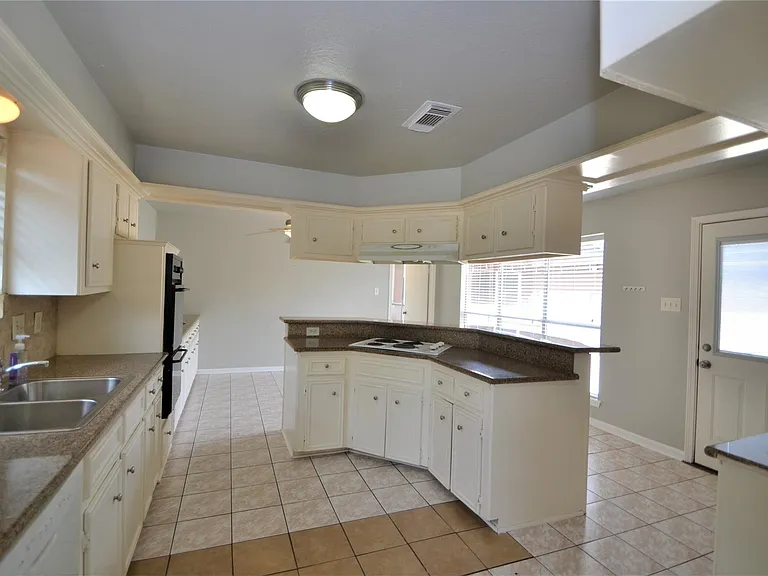 15927 Tumbling Rapids Dr — Photo 11
