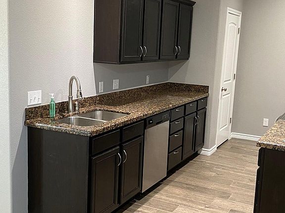 5th image of 7218 Barksdale Ln