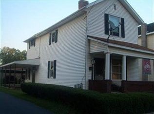 331 1st St, Wellsville, OH 43968