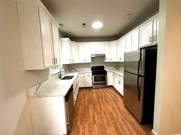 12921 Woodcutter Cir, Germantown, MD 20876