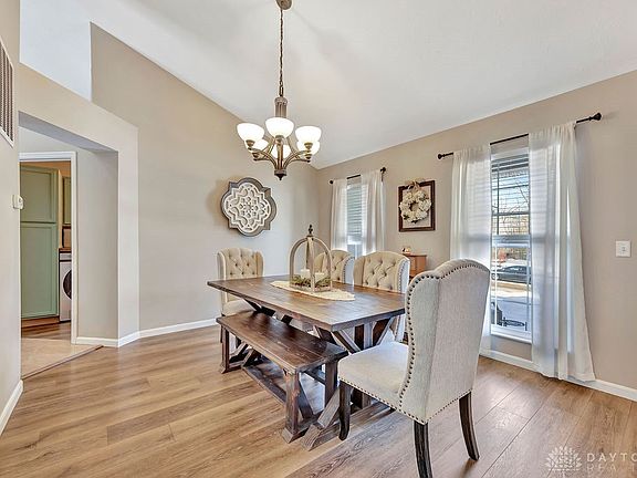 3rd image of 5588 Sagewood Dr