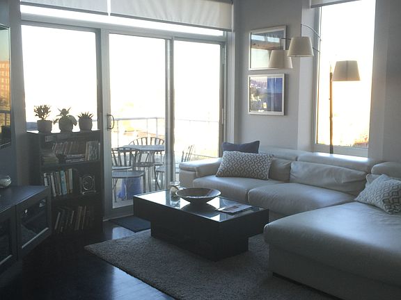 2nd image of 4846 N Clark St APT 502N