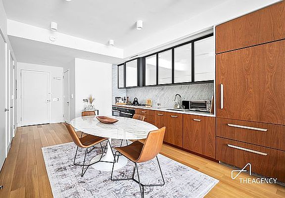 3rd image of 110 Charlton St #14F