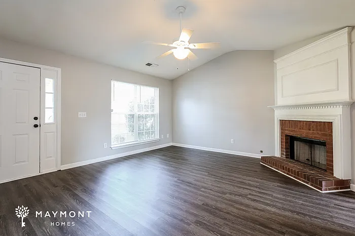 109 Crossview Dr — Photo 3