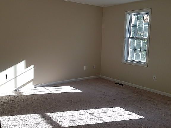 3rd image of 299 Allen Rd
