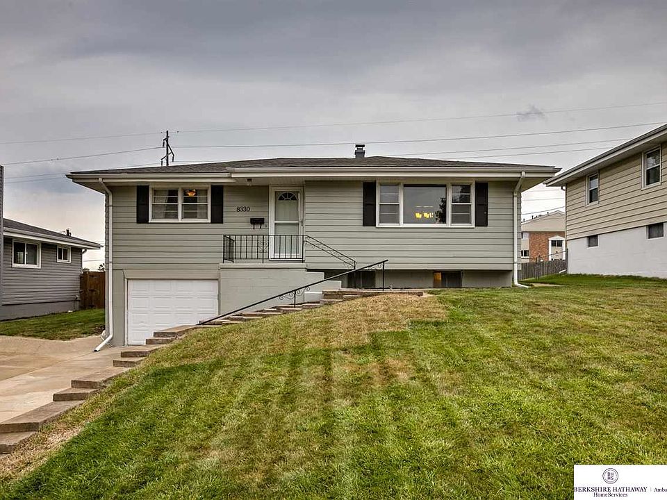 1st image of 8330 Parker Ct