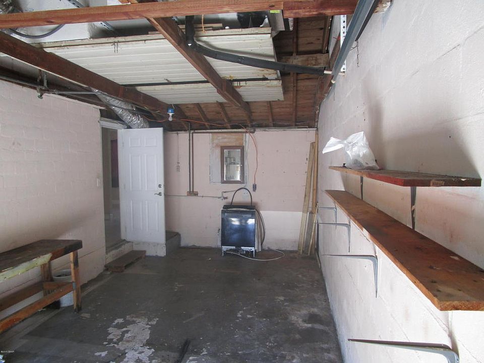 1st image of 218 5th St