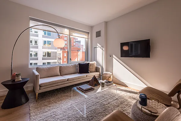 Rented by REAL New York | media 8