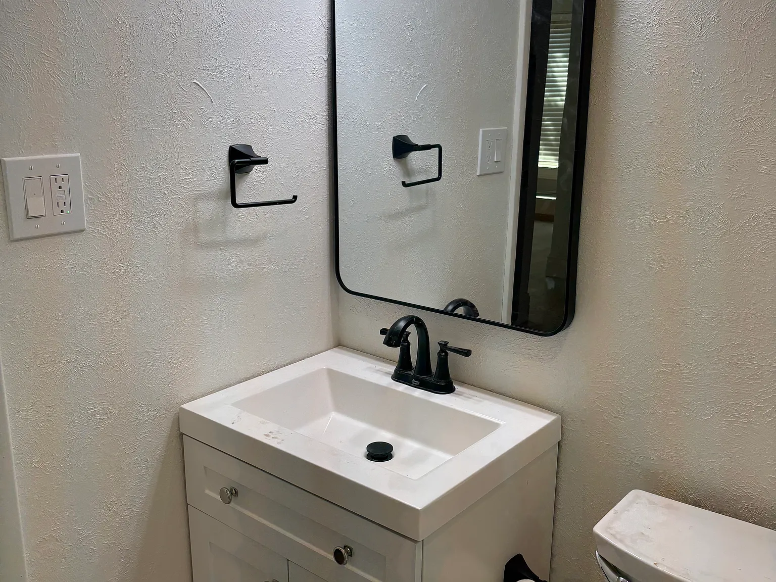 3 bed, 1217 sqft, $3,600 — Photo 3