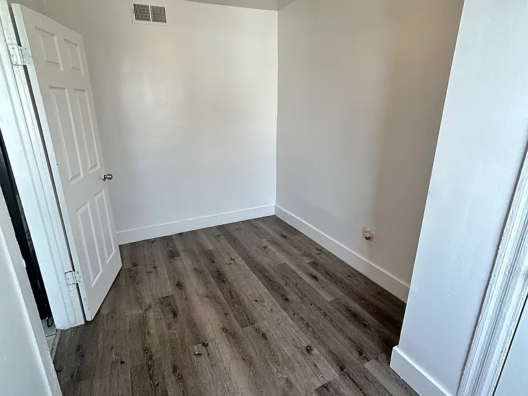 21 Tillinghast St — Photo 7