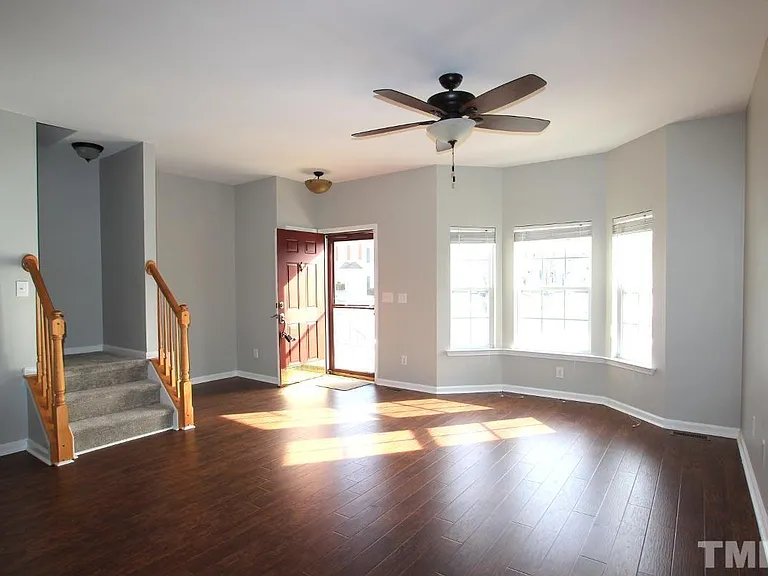 2840 Barrymore St #103 — Photo 2