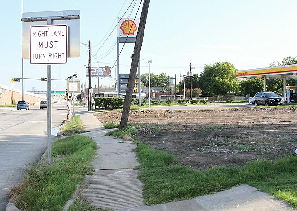 1st image of 2421 Eastex Fwy