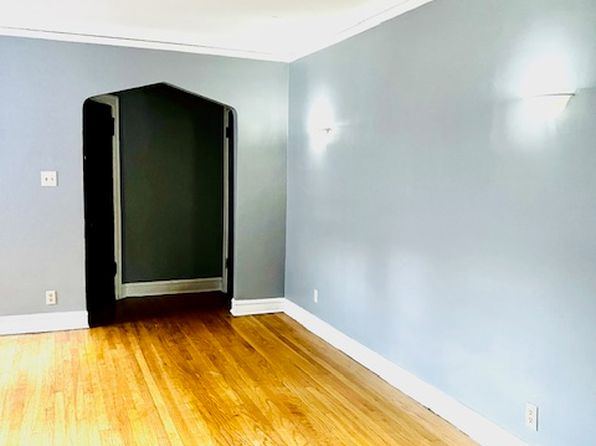 7601 S Prairie Ave #2S