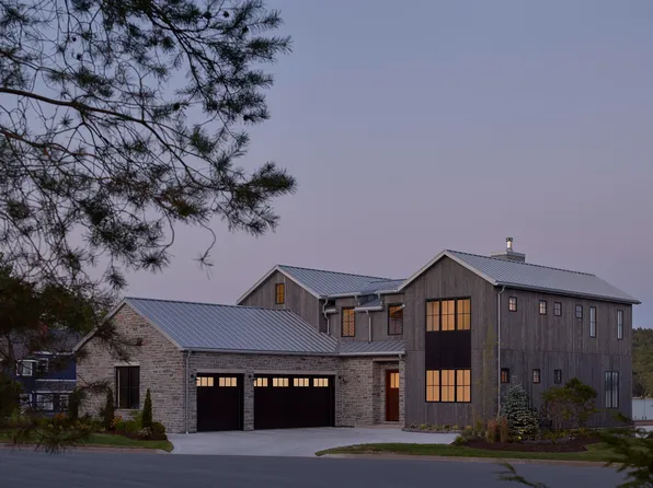 65 Shore Dr, Halifax, NS B4A 2E9