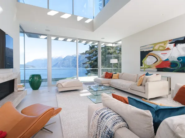 6911 Isleview Rd, West Vancouver, BC V7W 2L1