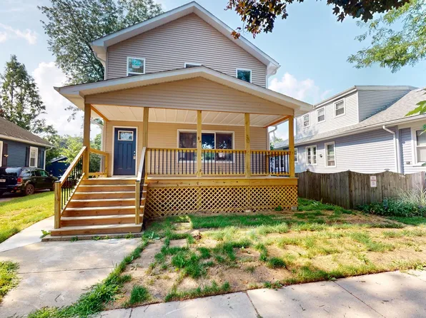 1421 Henry Ave, Des Plaines, IL 60016