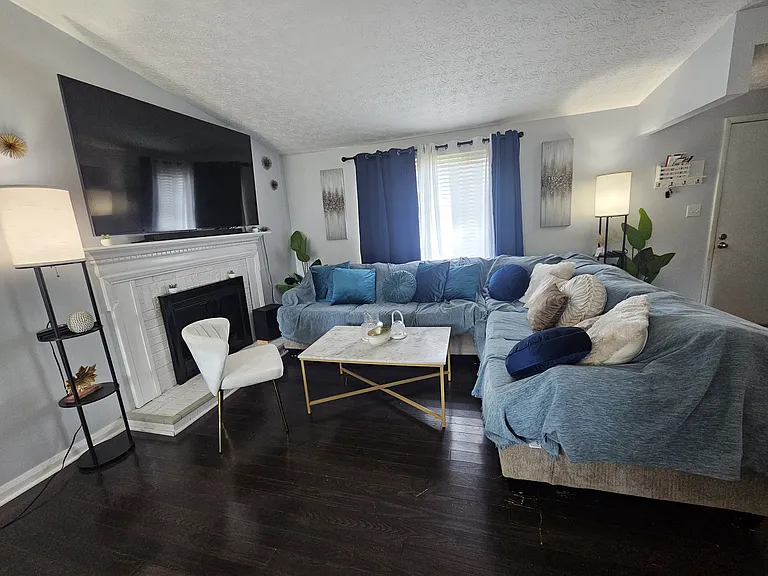 3136 Delburn Ave — Photo 5