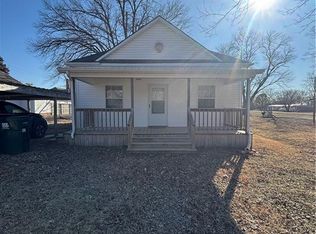213 W 5th St, Mound Valley, KS 67354