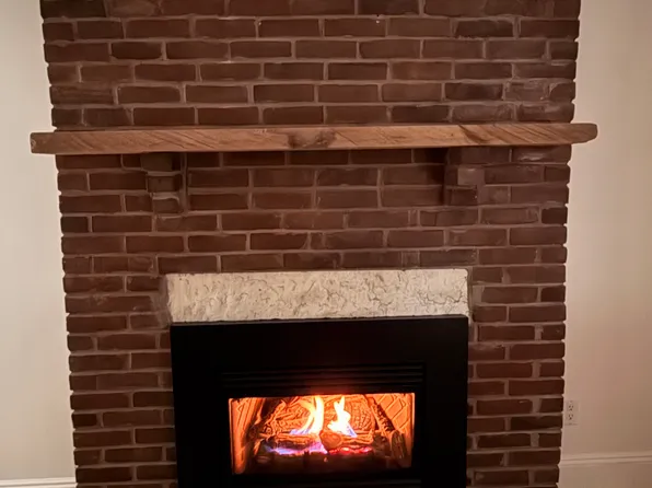 56 Huron Street image 11 of 21