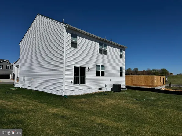 109 Lemley Dr, Stephens City, VA 22655