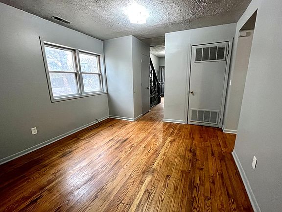 3rd image of 4113 Lafayette Ave