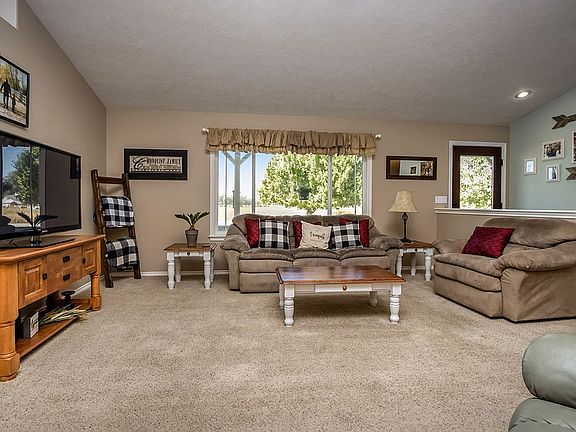 4th image of 2511 Foxfire Ln