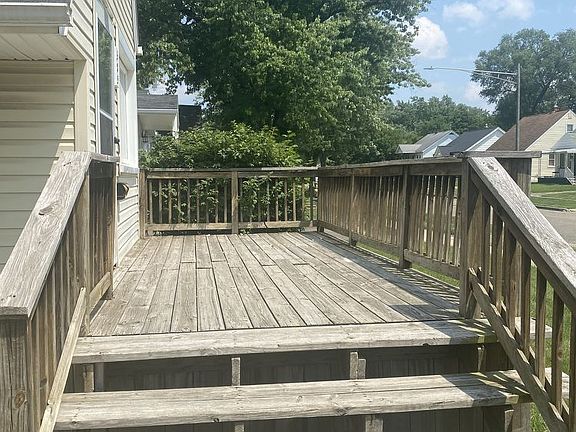 3rd image of 583 E Mansfield Ave