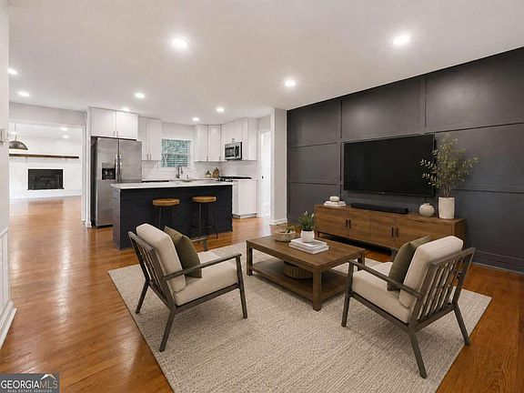 2nd image of 26 Vanguard Cir SW