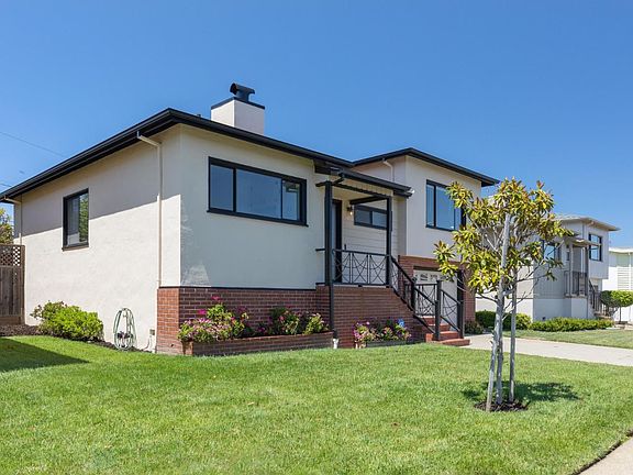 3rd image of 230 Rainier Ave
