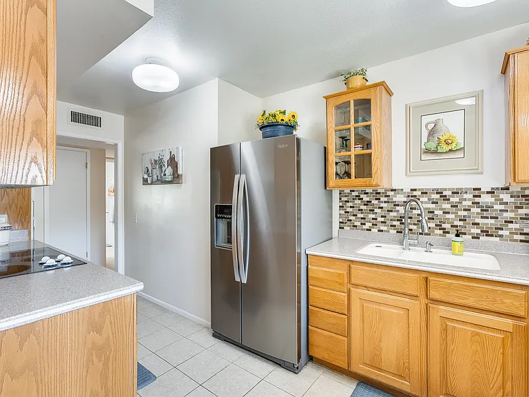 12611 W Keystone Dr — Photo 9