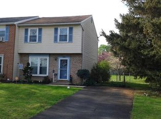2326 Valley Rd, East Petersburg, PA 17520