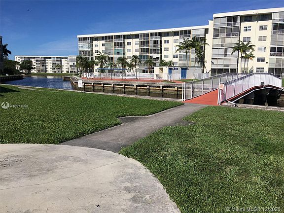 3rd image of 2895 Point East Dr #X101