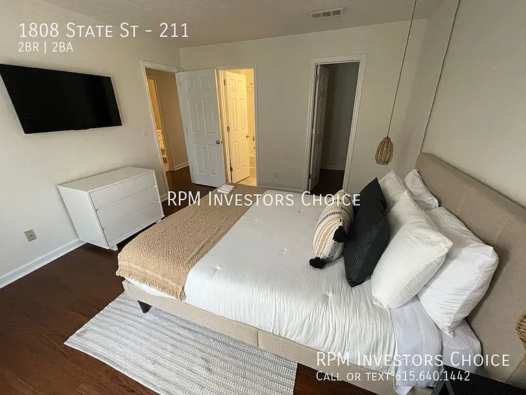 1808 State St #211 — Photo 17