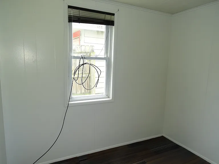 518 E Chicago Blvd #3 — Photo 10