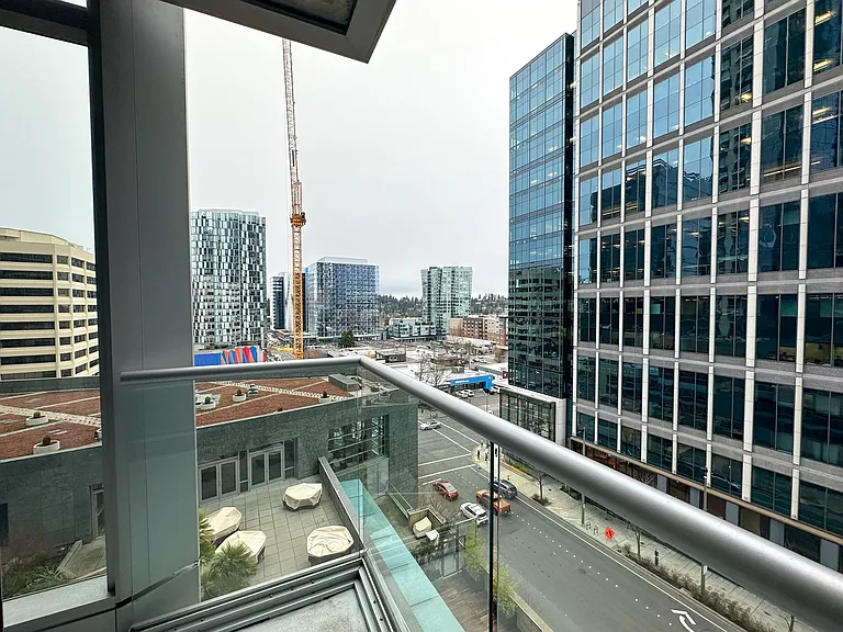 500 106th Ave NE #913 — Photo 18