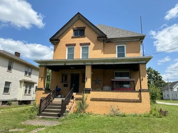 33 Cherry Ave, Niles, OH 44446