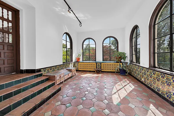 Sold by Argo Residential | media 8