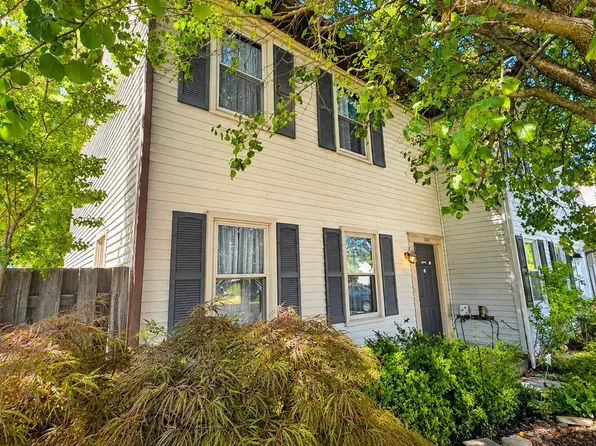 5215 Daffodil Dr, Fredericksburg, VA 22407
