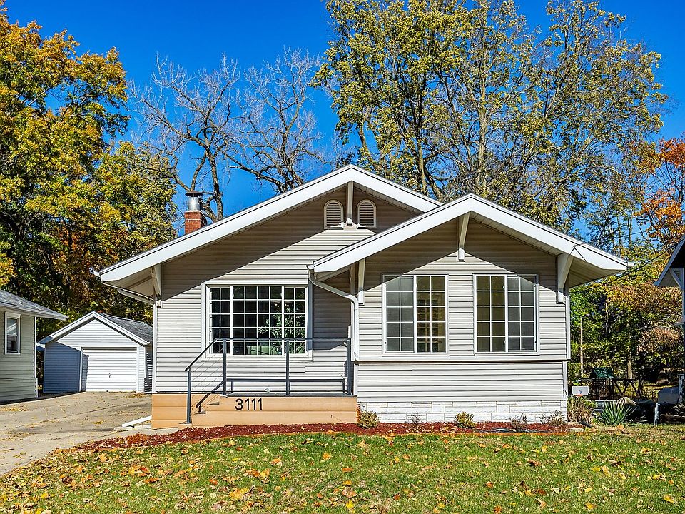 1st image of 3111 Leado Ave