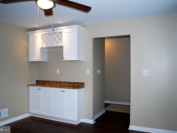 5th image of 164 E Green Valley Cir