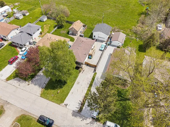 114 Gloucester Dr, Essex, ON N0R 1G0