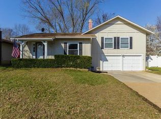 10 Gloria Ln, Saint Peters, MO