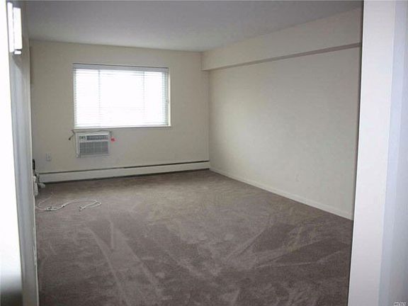 5th image of 22 N Forest Ave APT 3F