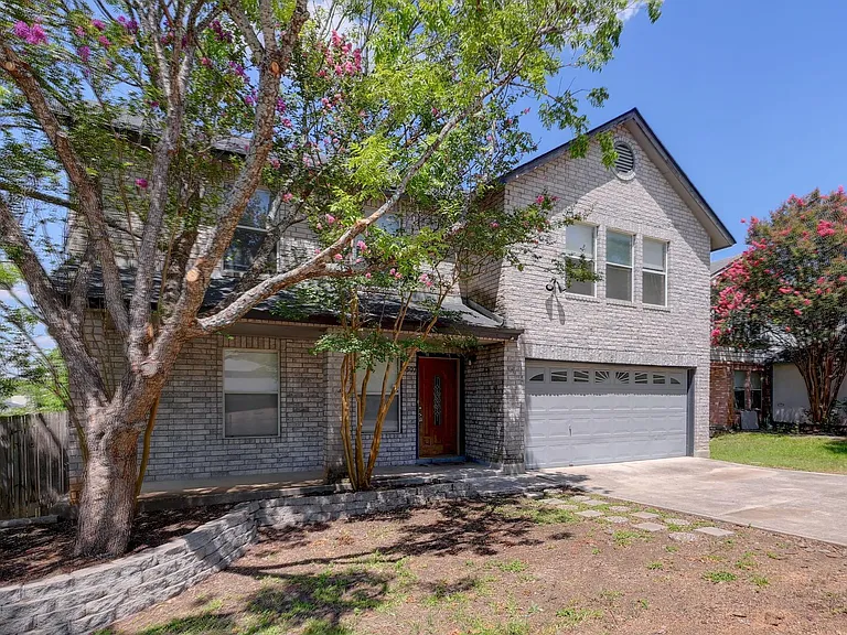 4507 Sherwood Way — Photo 2