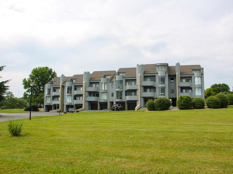 1st image of 25 Clubhouse Tower Cir